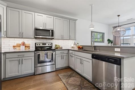 62 Dillingham Road Asheville NC 28805