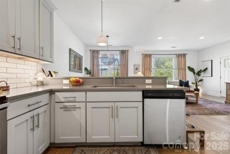 62 Dillingham Road Asheville NC 28805