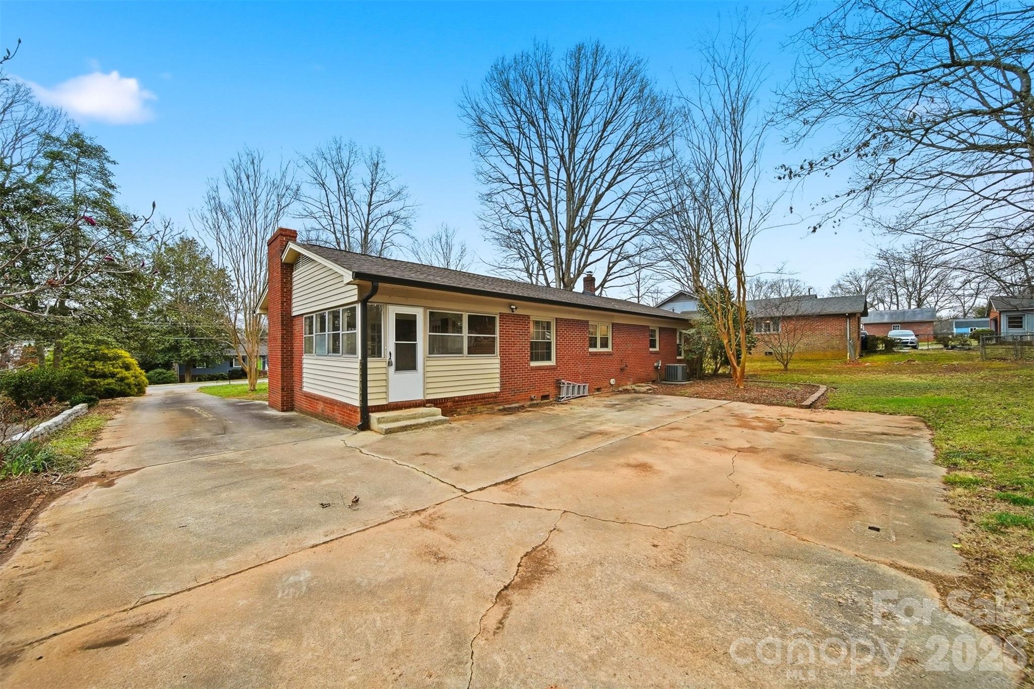 705 2nd Avenue NE Conover NC 28613