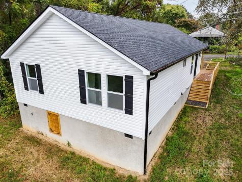 10 Neil Price Avenue Black Mountain NC 28711