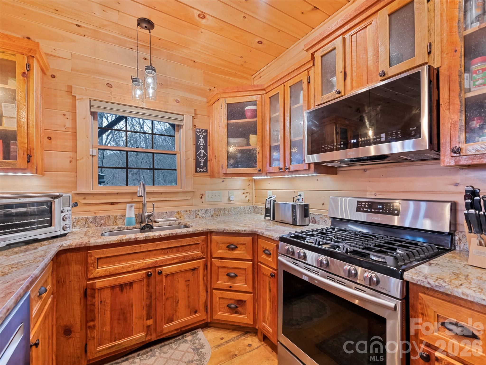 693 High Splendor Road Robbinsville NC 28771