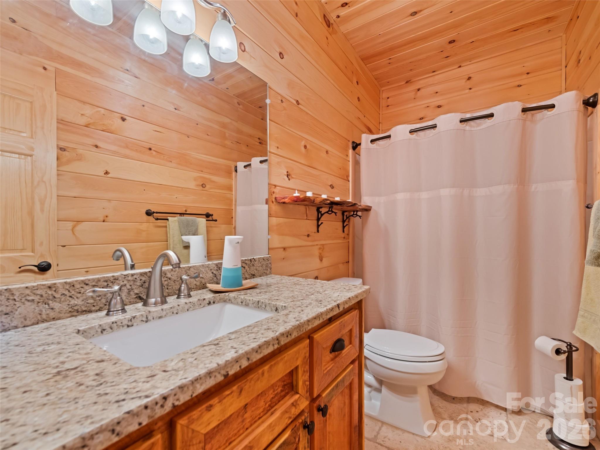 693 High Splendor Road Robbinsville NC 28771