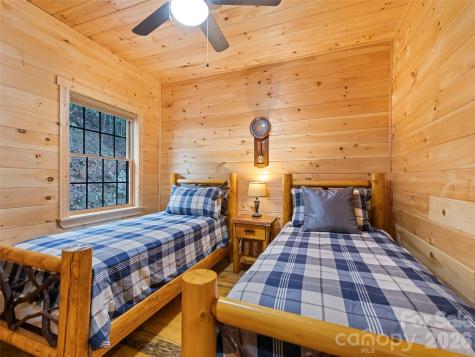 693 High Splendor Road Robbinsville NC 28771
