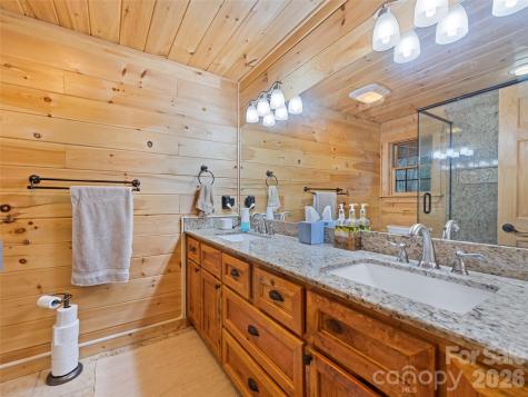 693 High Splendor Road Robbinsville NC 28771