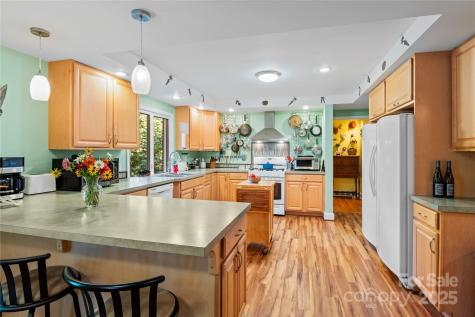 179 Marlborough Road Asheville NC 28804