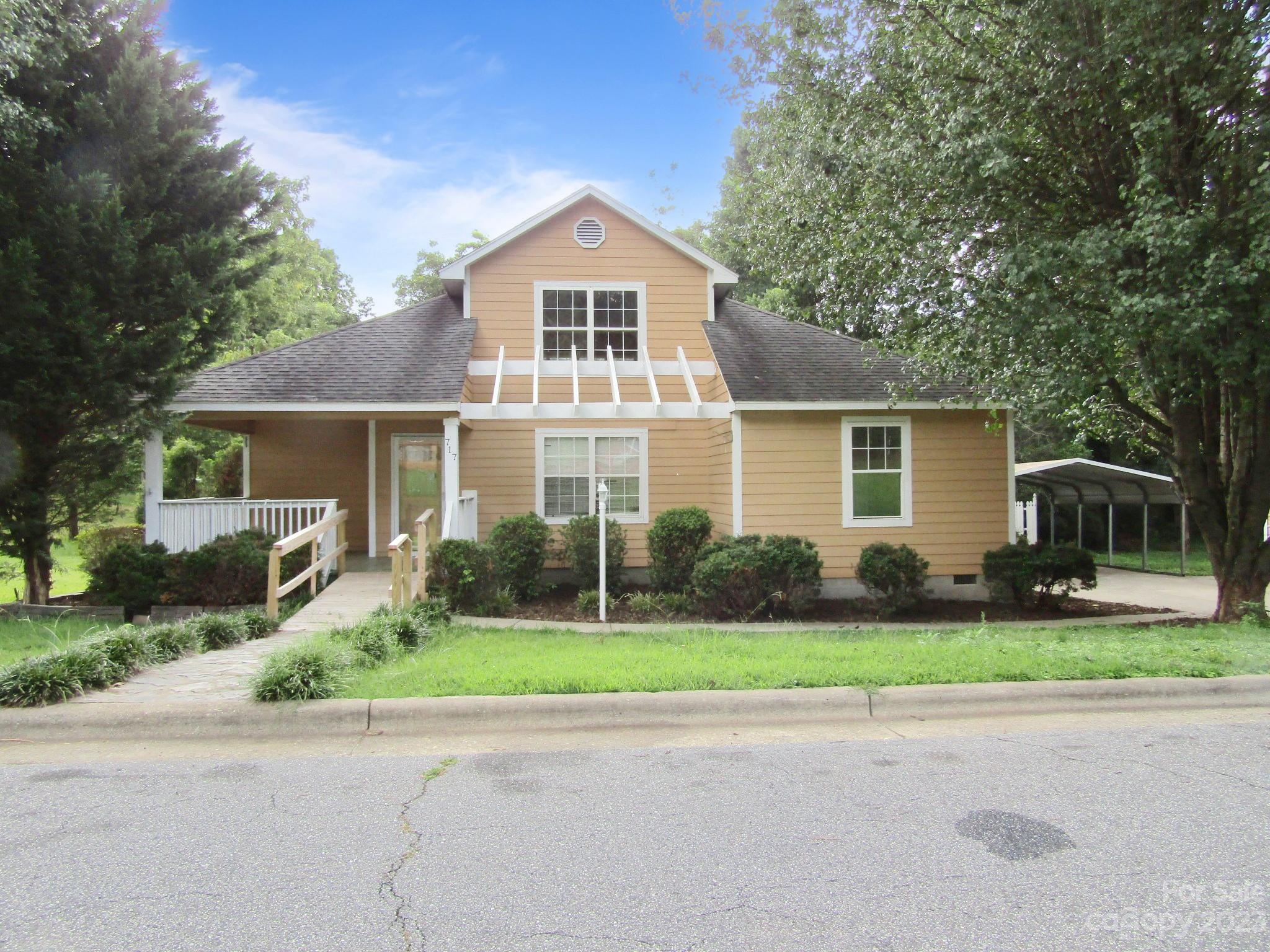 717 2nd Street Place SW Conover NC 28613