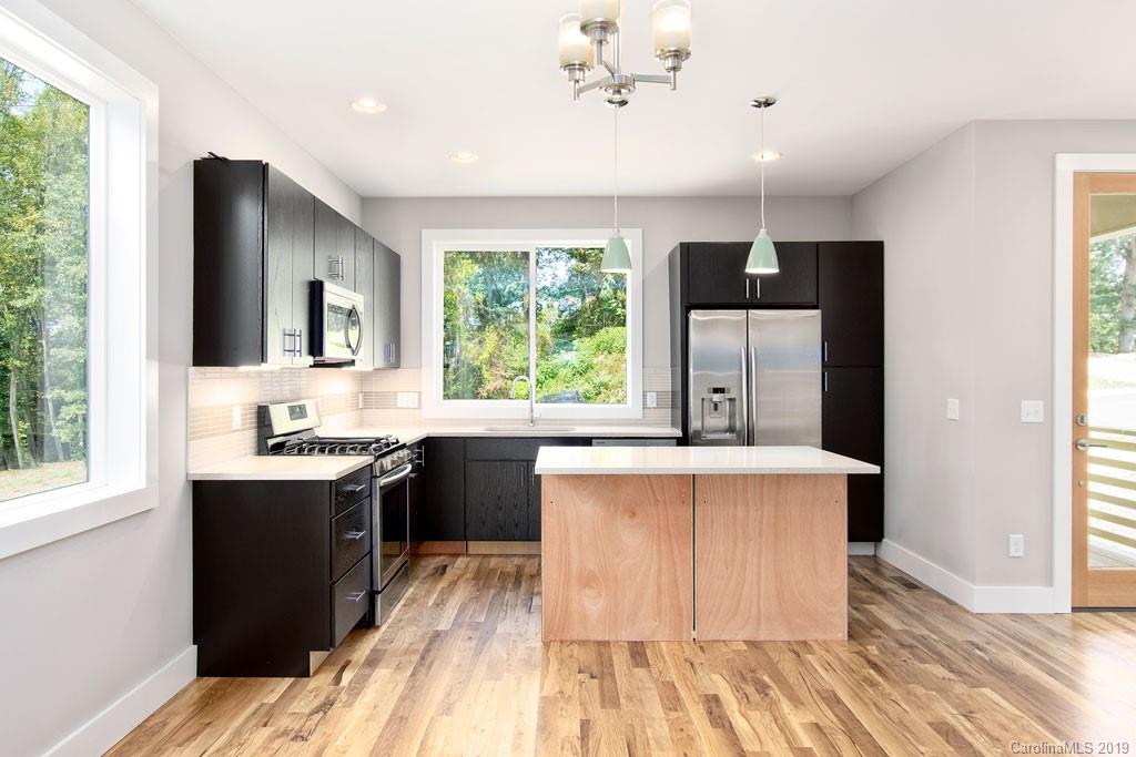 8 Mauricet Lane Asheville NC 28806