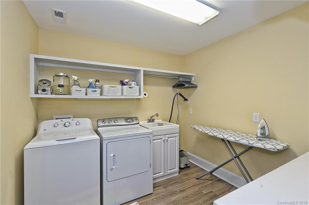531 Dilworth Mews Court Charlotte NC 28203