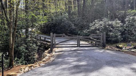 237 Old Ford Road Cashiers NC 28717