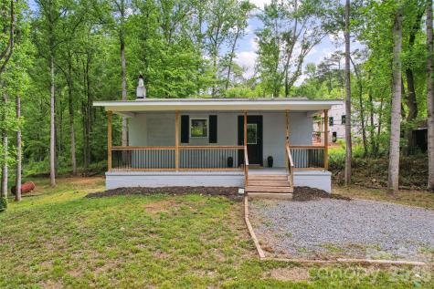 1014 N Mountain Street Cherryville NC 28021