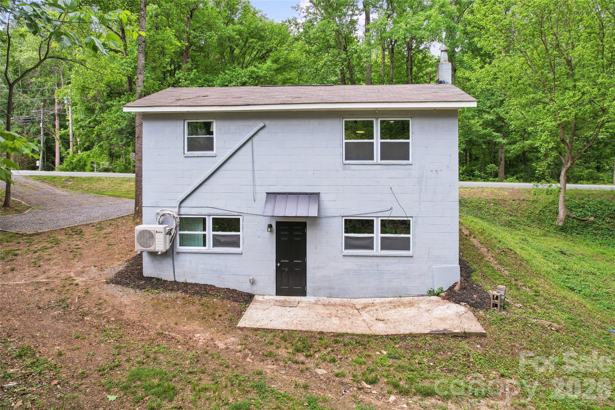 1014 N Mountain Street Cherryville NC 28021