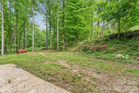 1014 N Mountain Street Cherryville NC 28021