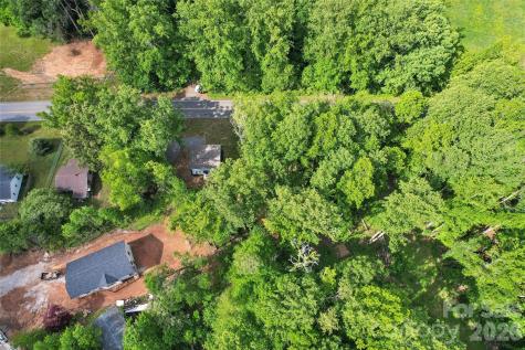 1014 N Mountain Street Cherryville NC 28021