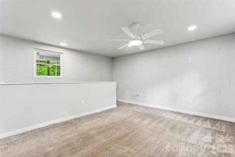 1014 N Mountain Street Cherryville NC 28021