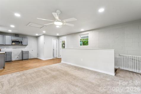 1014 N Mountain Street Cherryville NC 28021