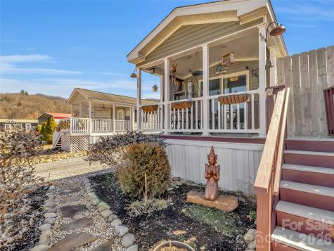 225 Pike Point Waynesville NC 28785