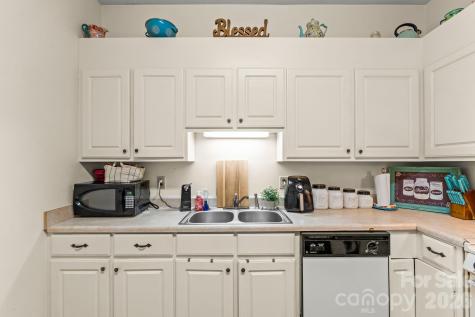 3341 Peniel Road Tryon NC 28782