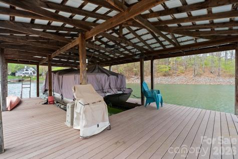 141 Grand Bay Drive Mooresville NC 28117