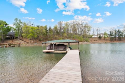 141 Grand Bay Drive Mooresville NC 28117