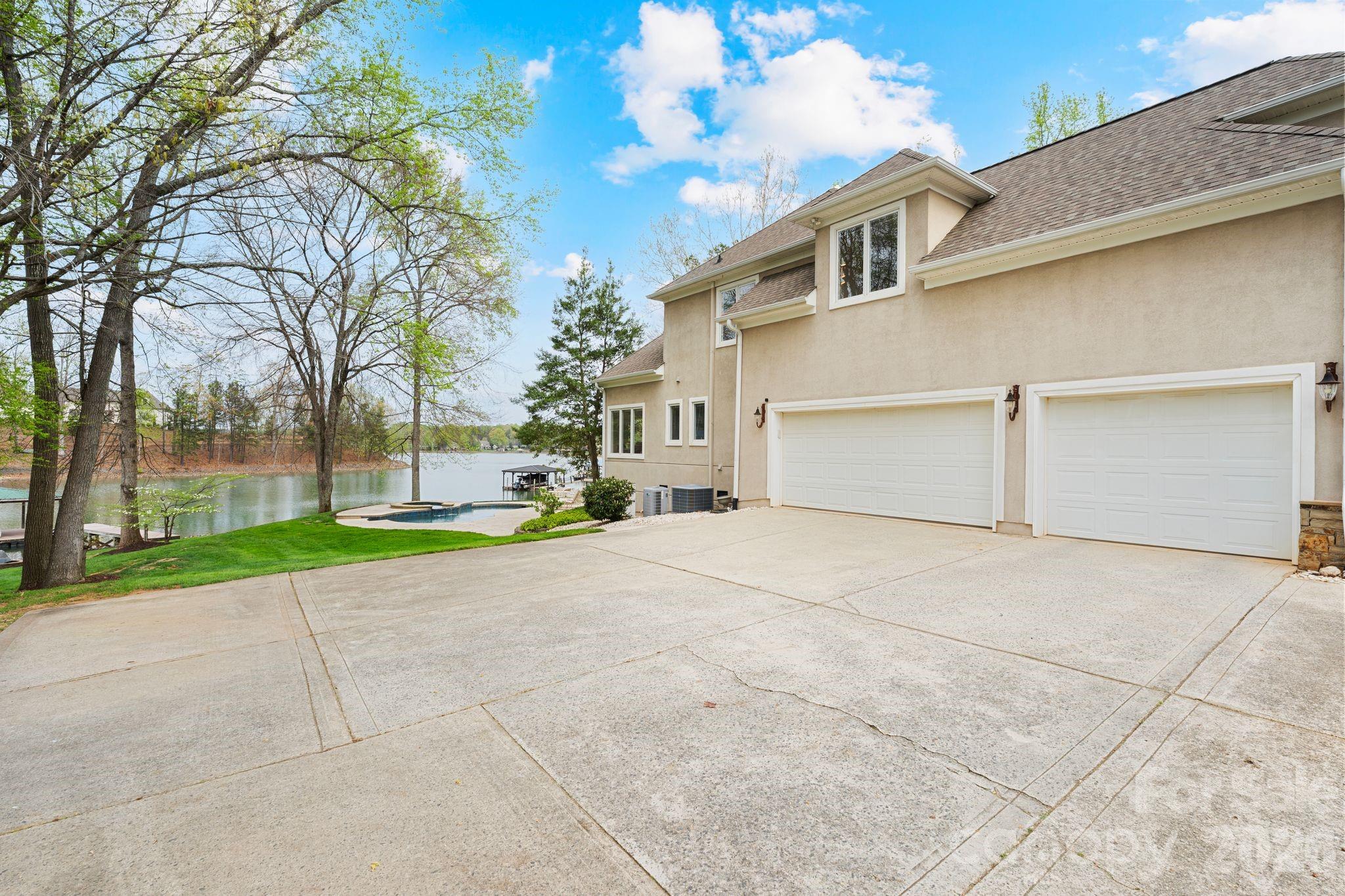 141 Grand Bay Drive Mooresville NC 28117