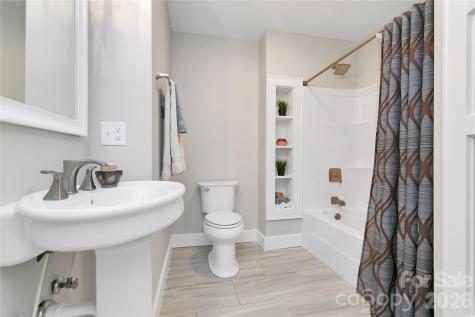 126 Udvawadulisi Court Brevard NC 28712