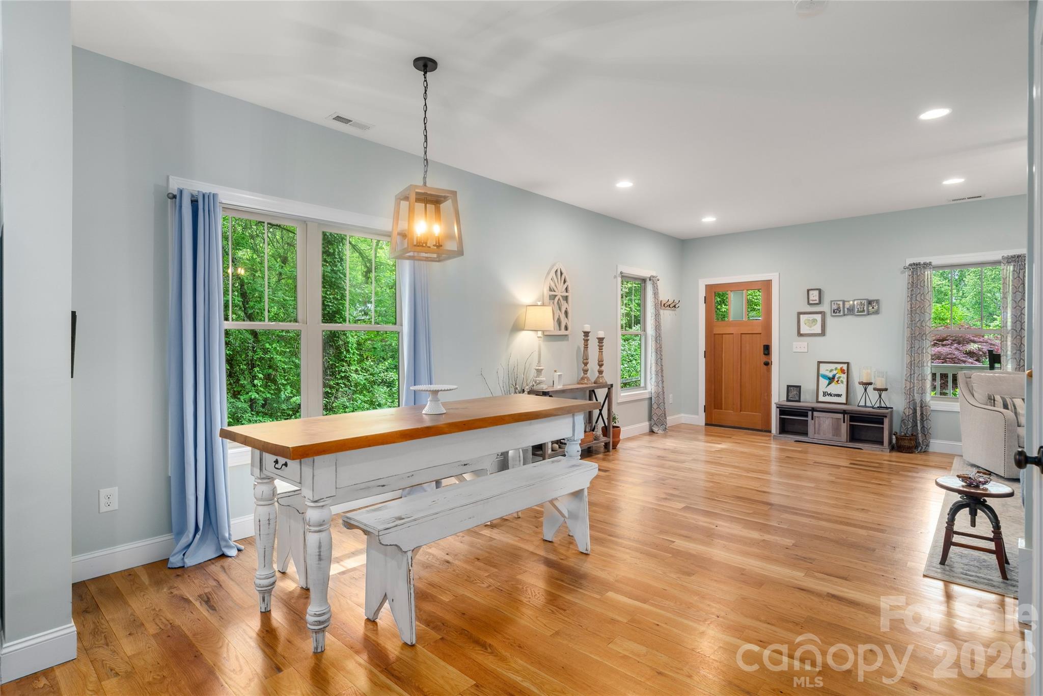 221 Courtland Place Asheville NC 28801