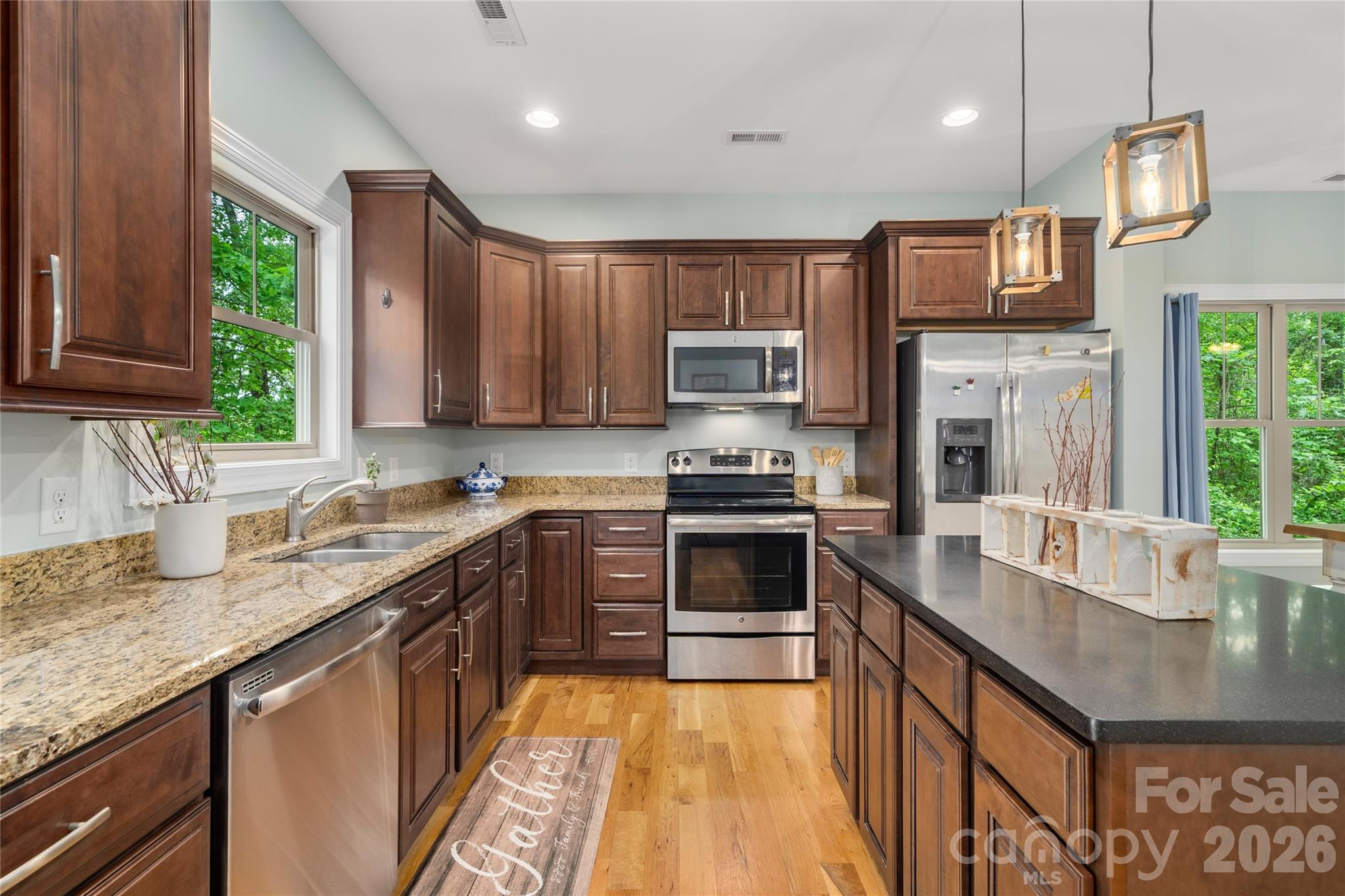 221 Courtland Place Asheville NC 28801
