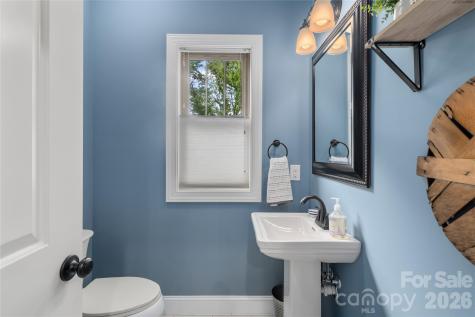 221 Courtland Place Asheville NC 28801