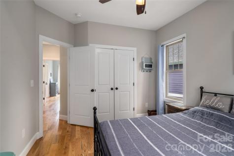 221 Courtland Place Asheville NC 28801