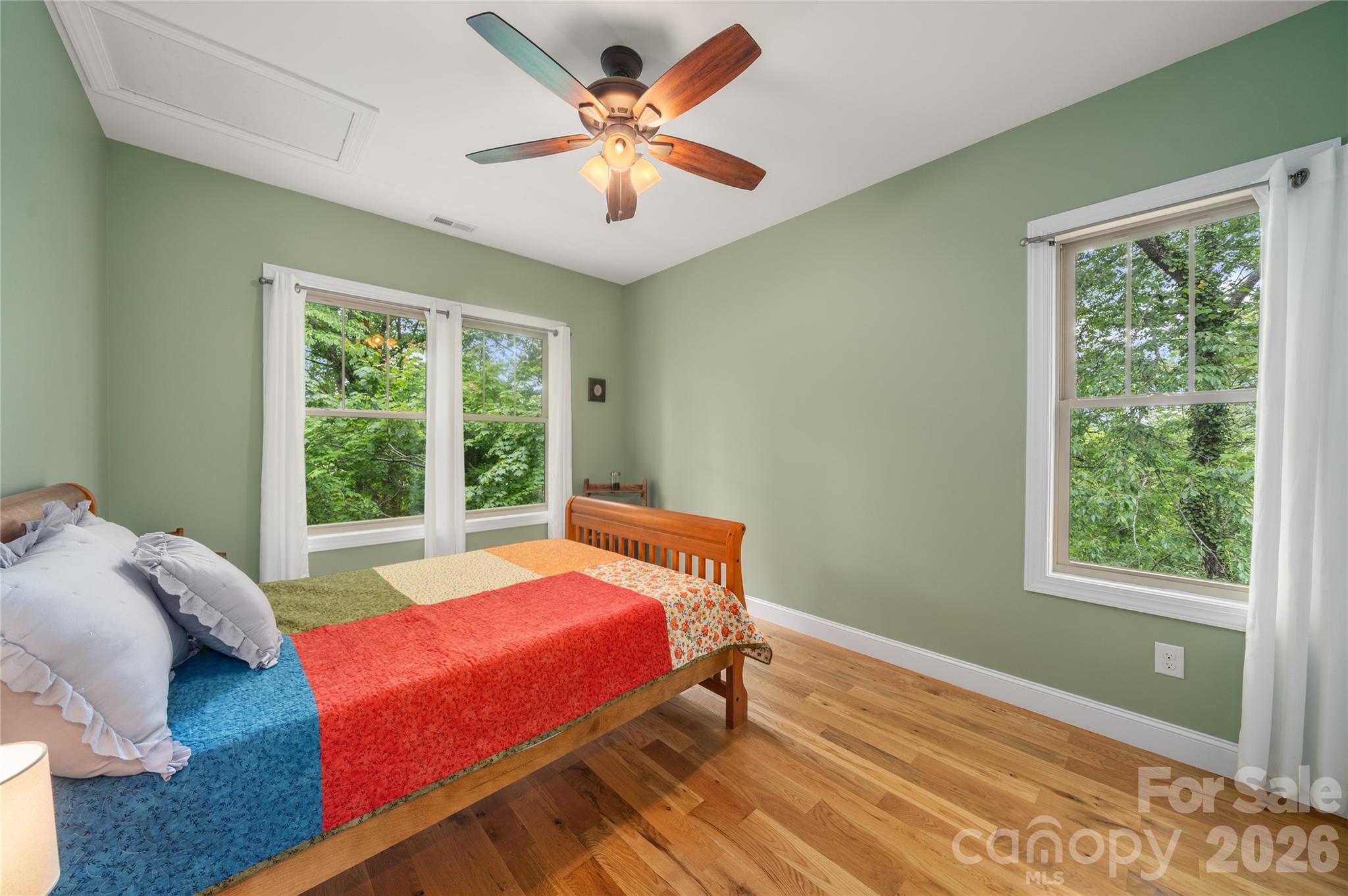 221 Courtland Place Asheville NC 28801