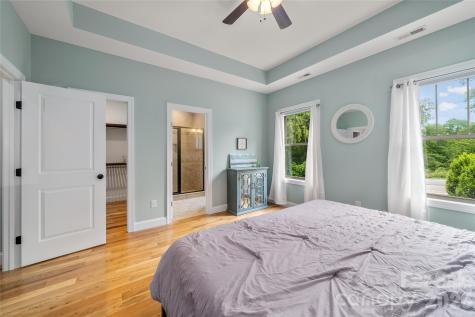221 Courtland Place Asheville NC 28801
