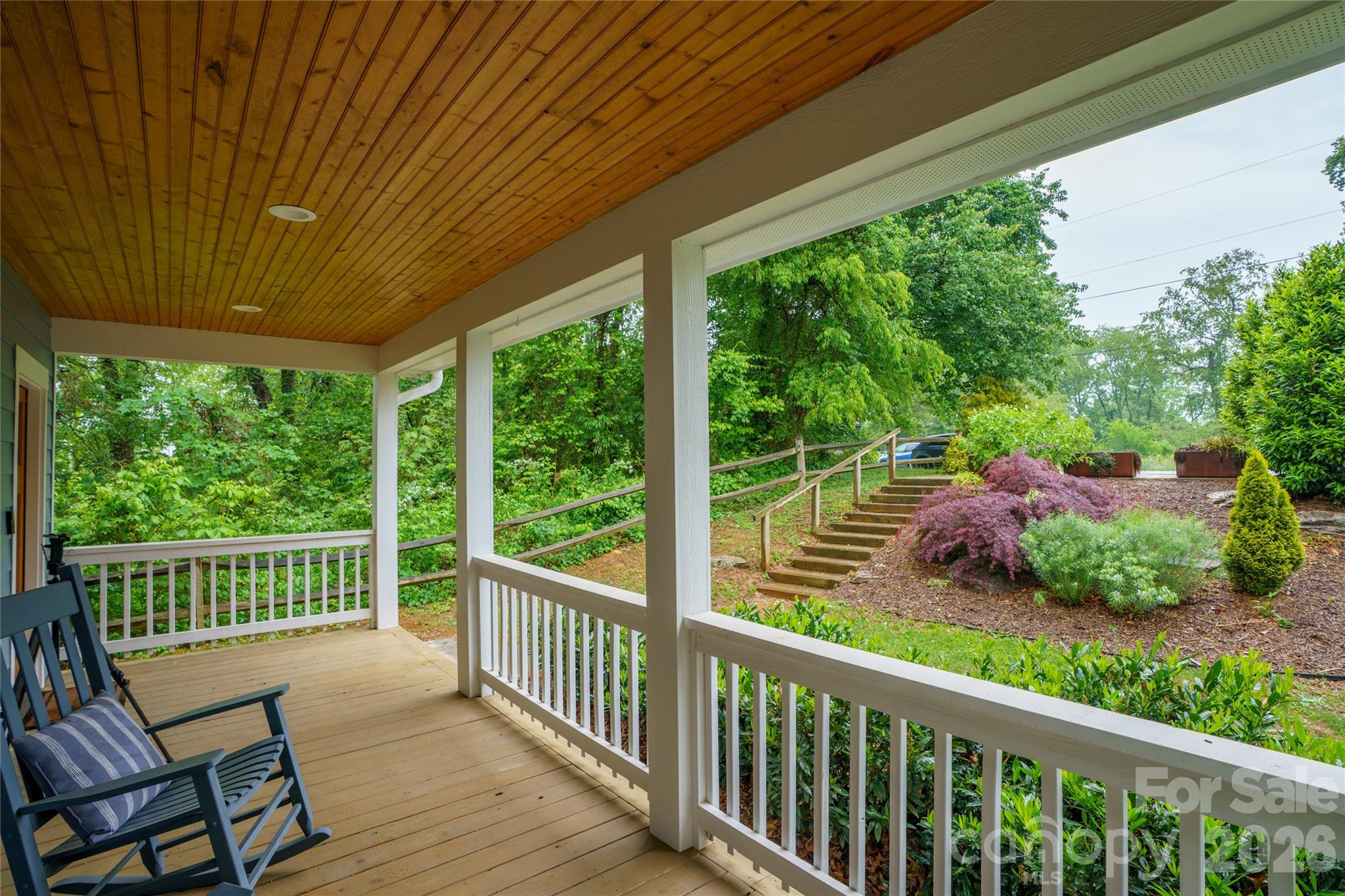 221 Courtland Place Asheville NC 28801