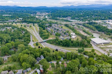 221 Courtland Place Asheville NC 28801