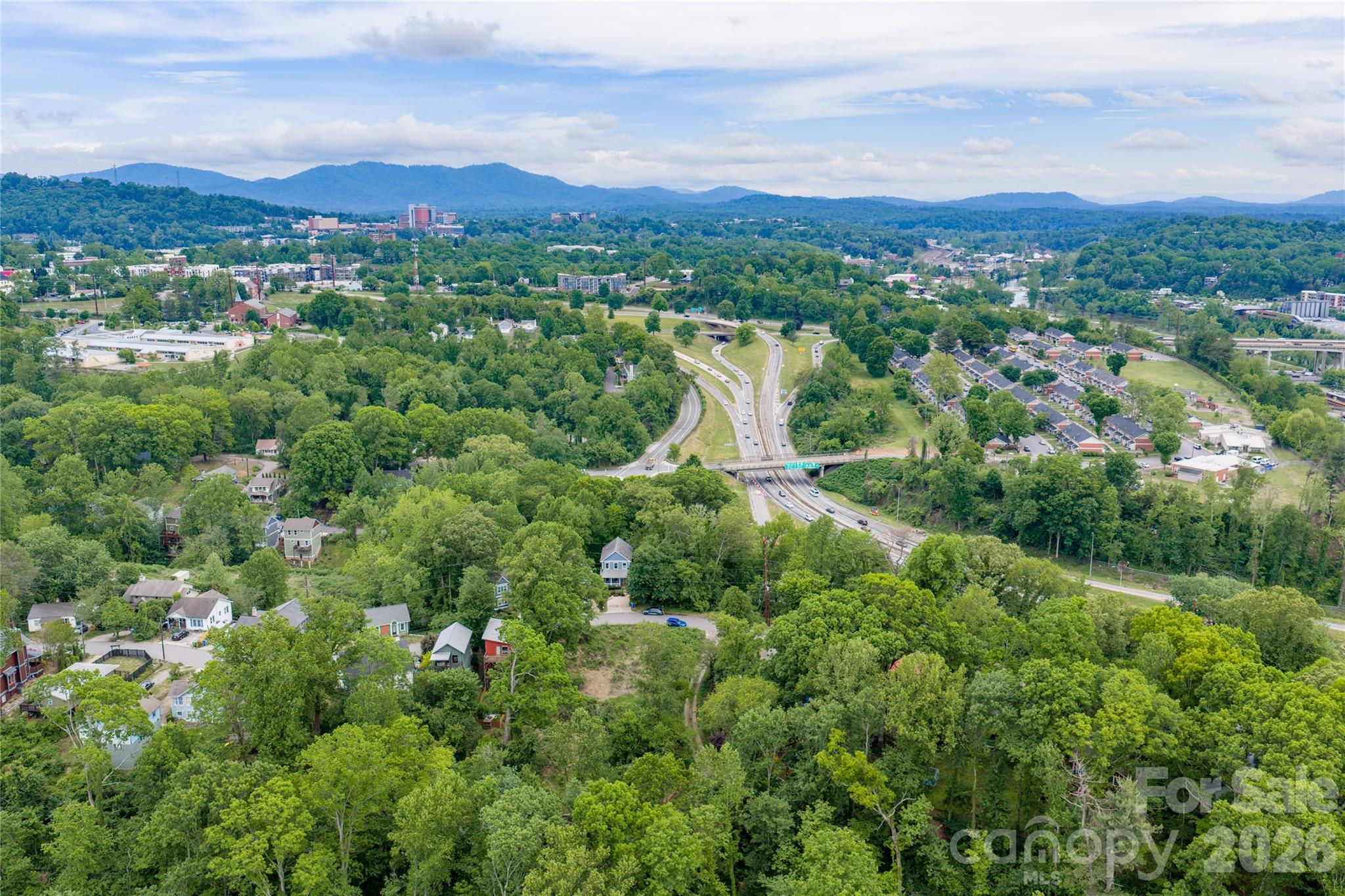 221 Courtland Place Asheville NC 28801