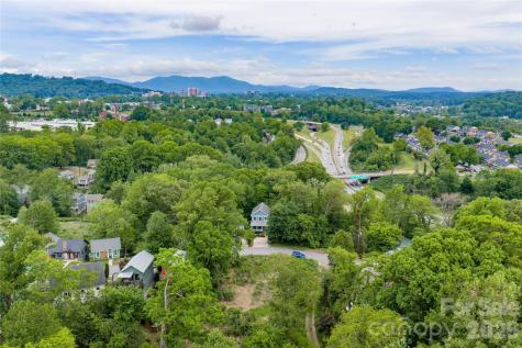 221 Courtland Place Asheville NC 28801