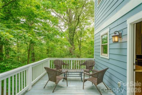 221 Courtland Place Asheville NC 28801