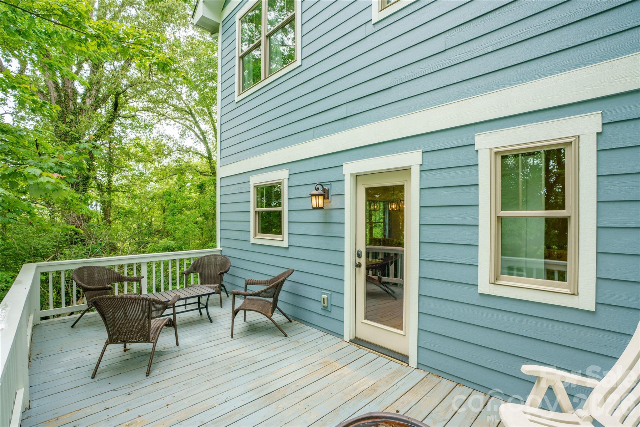 221 Courtland Place Asheville NC 28801