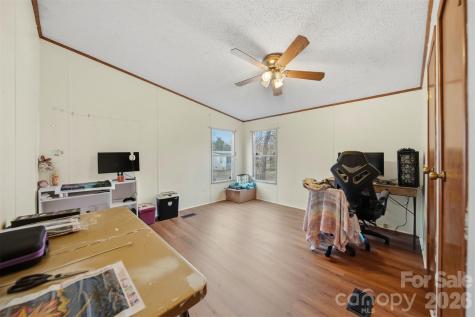 109 10th Street NE Hildebran NC 28637