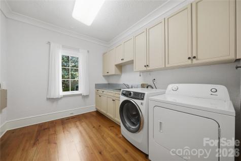 2418 La Maison Drive Charlotte NC 28226