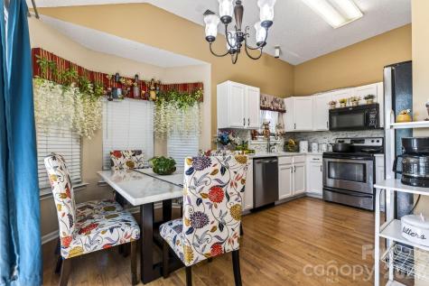 13908 Mcgloughlin Way Court Charlotte NC 28273
