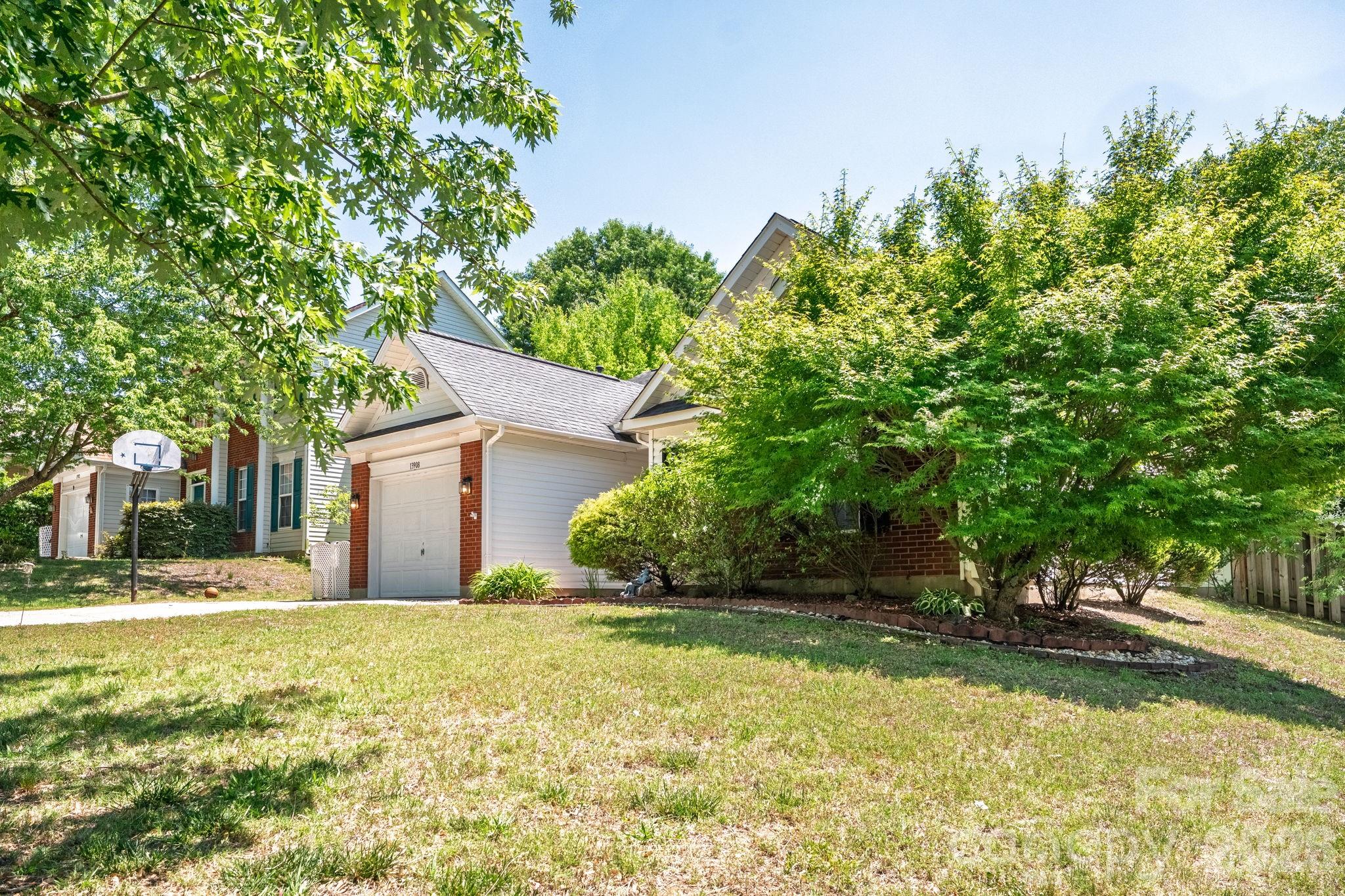 13908 Mcgloughlin Way Court Charlotte NC 28273