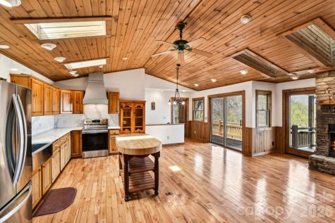 1426 Setzer Cove Road Maggie Valley NC 28751