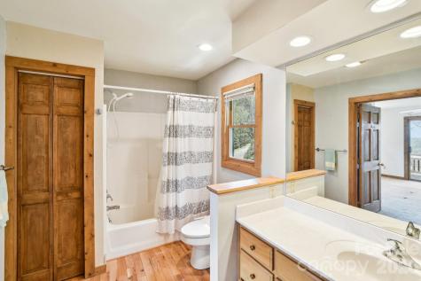 1426 Setzer Cove Road Maggie Valley NC 28751