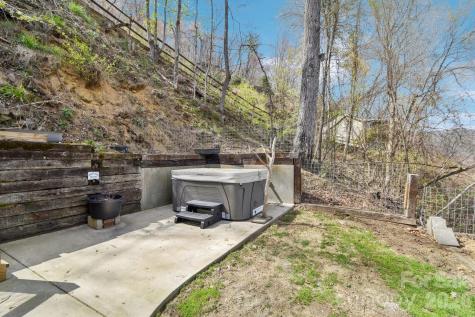 1426 Setzer Cove Road Maggie Valley NC 28751