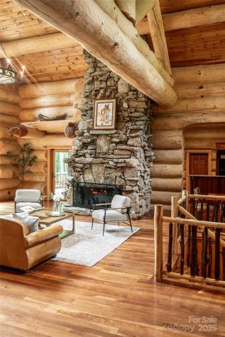303 Flying Hawk Trail Waynesville NC 28786
