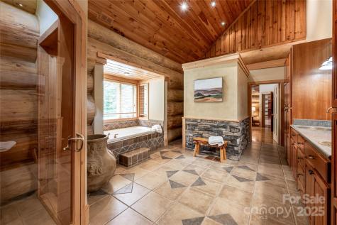 303 Flying Hawk Trail Waynesville NC 28786
