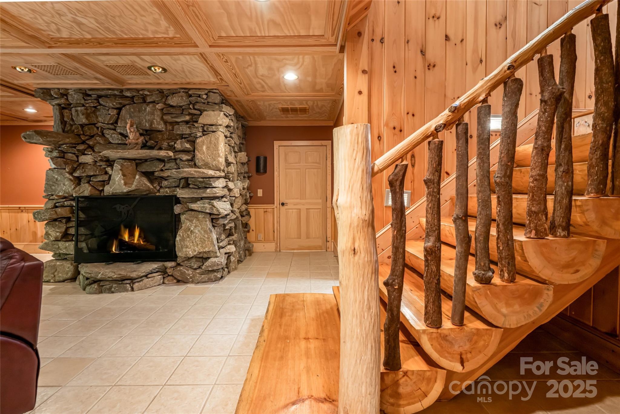 303 Flying Hawk Trail Waynesville NC 28786