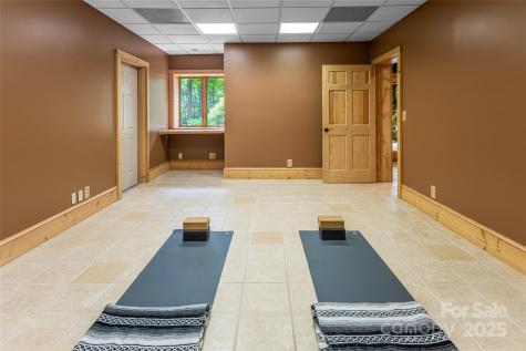 303 Flying Hawk Trail Waynesville NC 28786