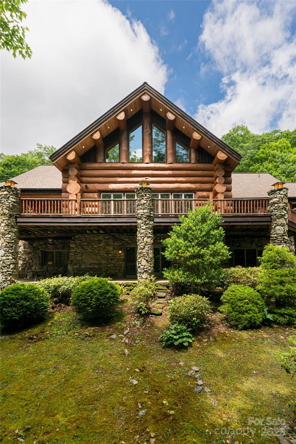 303 Flying Hawk Trail Waynesville NC 28786