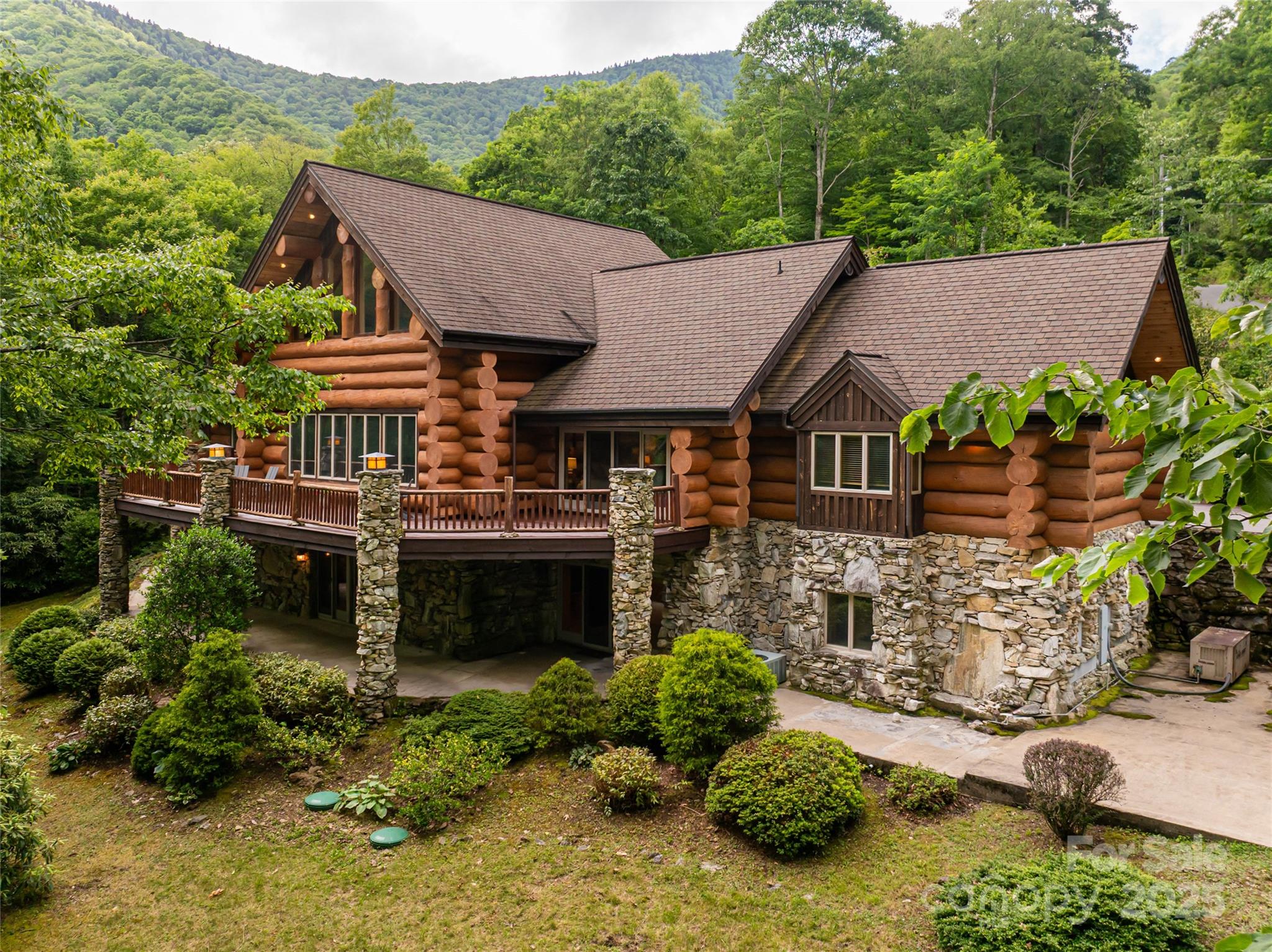 303 Flying Hawk Trail Waynesville NC 28786